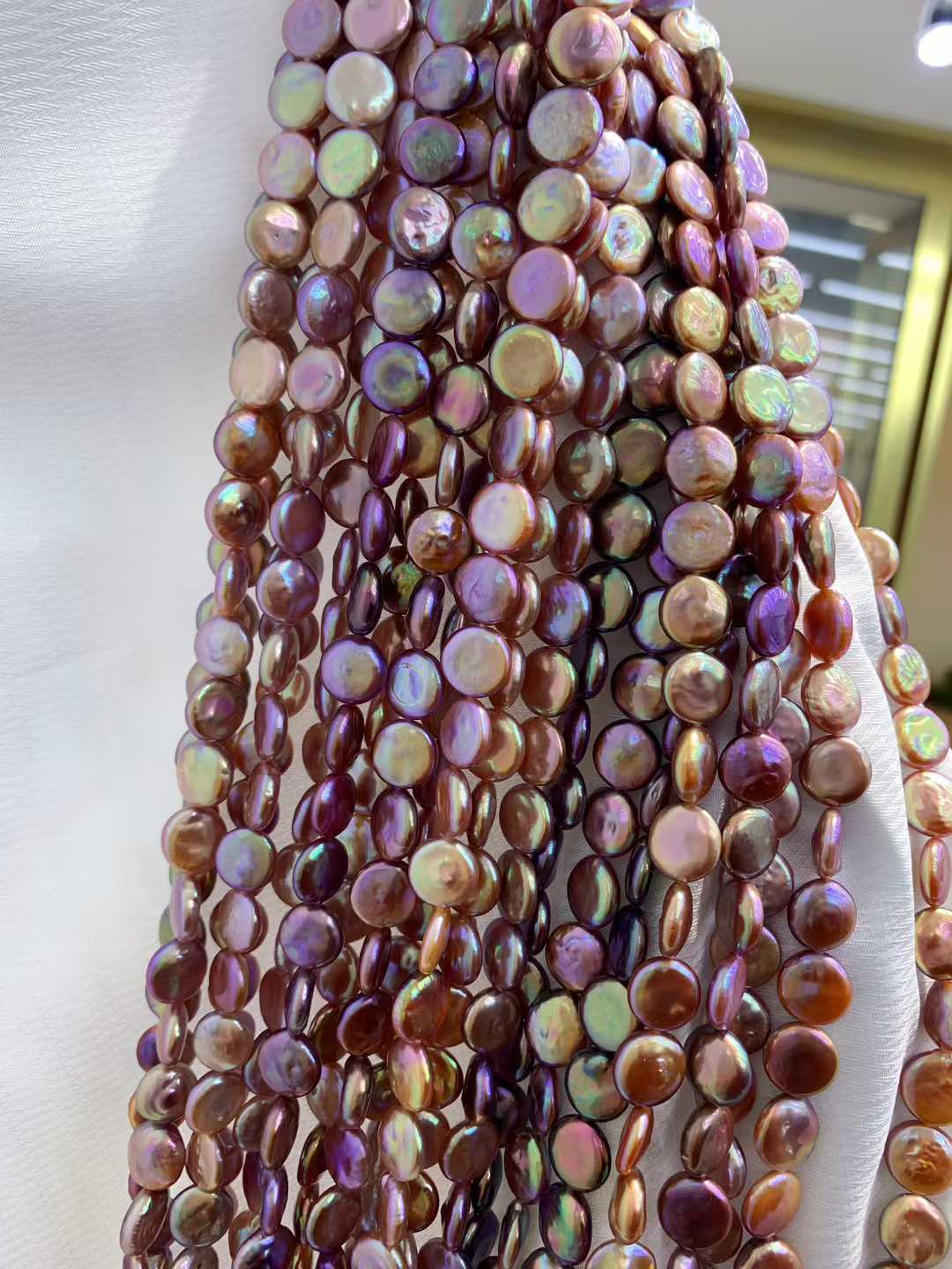 JIYU High Luster Iridescent Button Pearl Strand Necklace, Smooth Skin Freshwater Baroque Pearl Jewelry, Unique Statement Necklace for Women