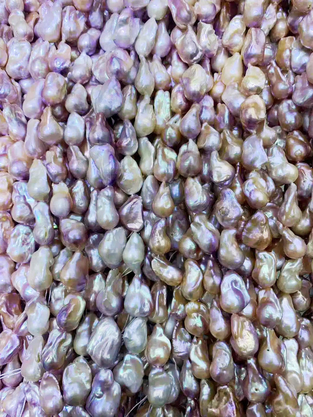 JIYU Large Iridescent Baroque Pearl Strand Necklace, Multi-Color Freshwater Pearl Statement Jewelry, High Luster Big Baroque Pearl Necklace