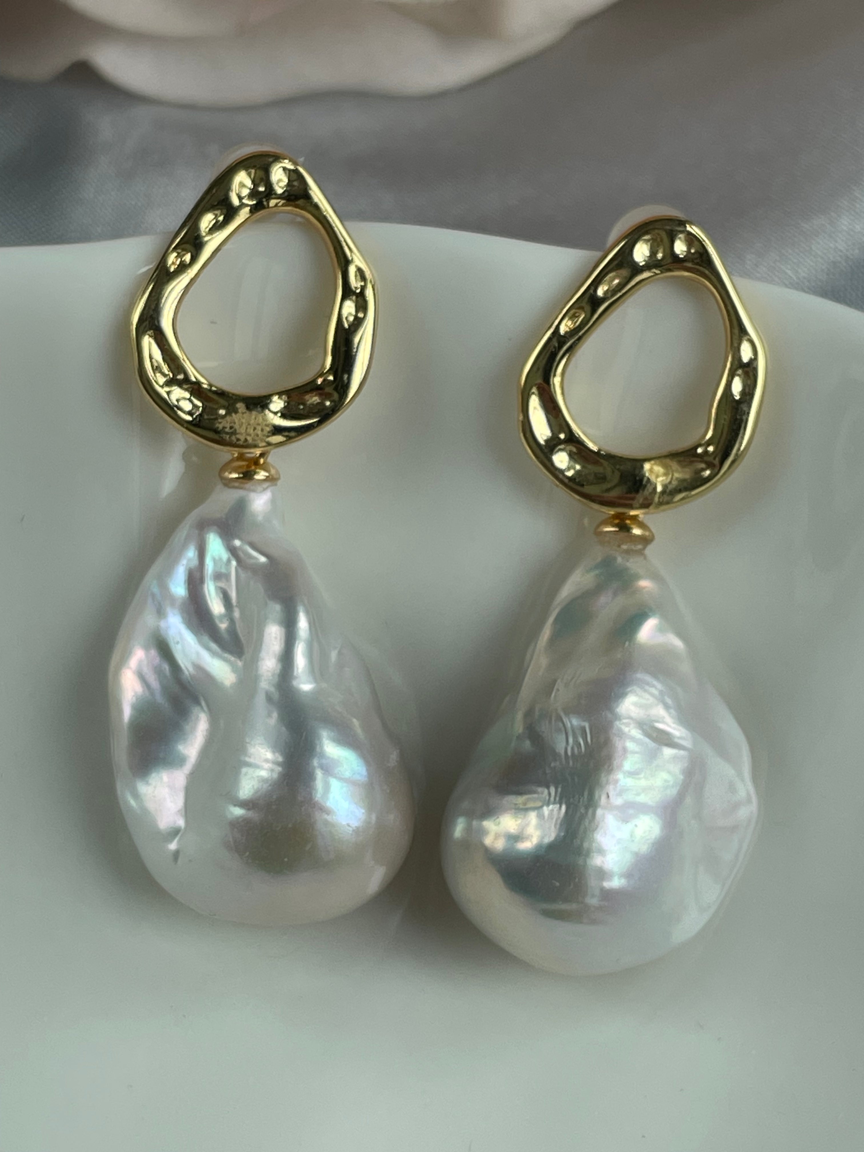 Baroque Earring 1 - Aurora Mirror Freshwater Pearl Drop Earrings Unique Irregular Hammered Alloy Jewelry