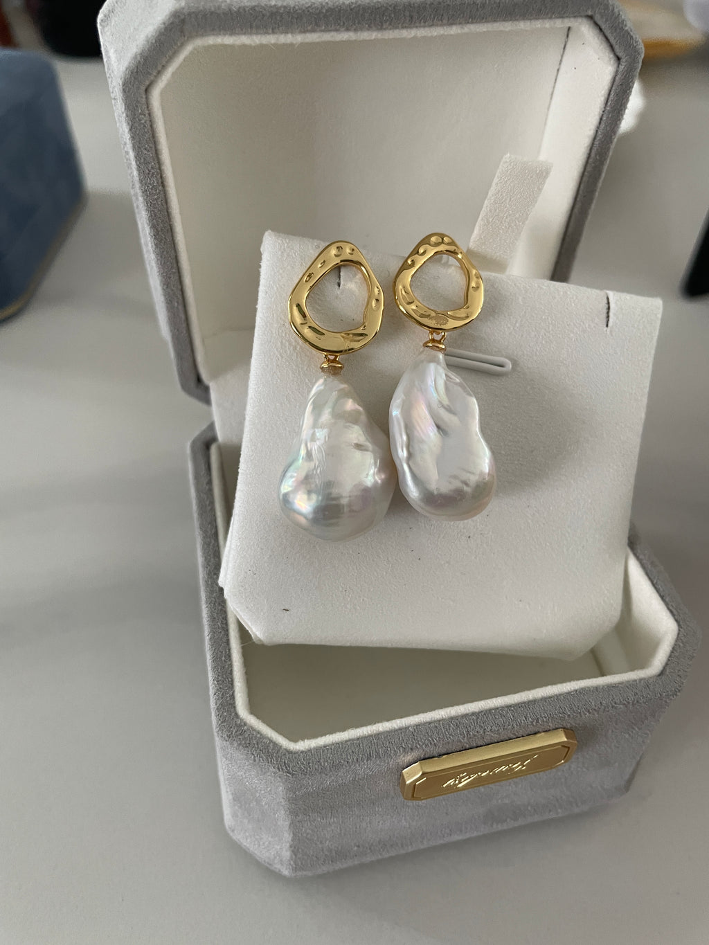 Baroque Earring 1 - Aurora Mirror Freshwater Pearl Drop Earrings Unique Irregular Hammered Alloy Jewelry