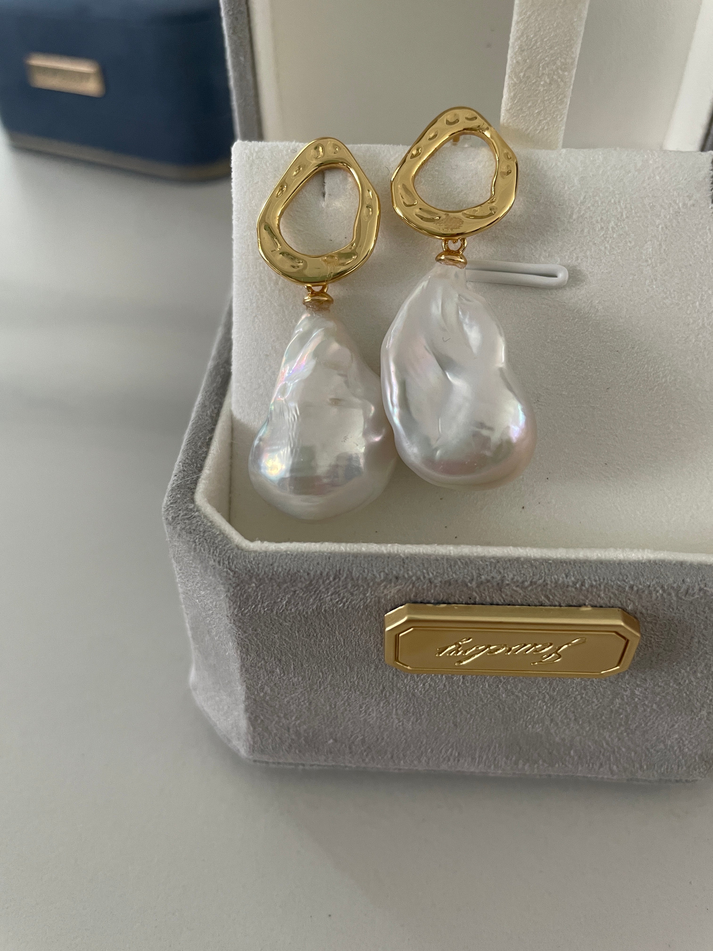 Baroque Earring 1 - Aurora Mirror Freshwater Pearl Drop Earrings Unique Irregular Hammered Alloy Jewelry